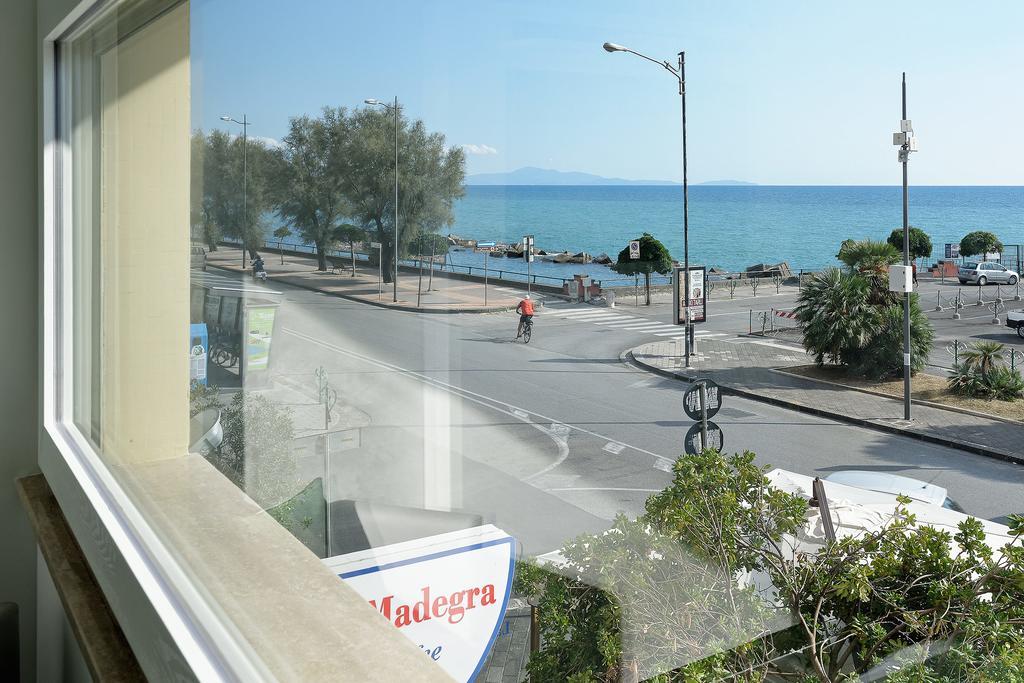 La Madegra Seasuite Salerno Kültér fotó